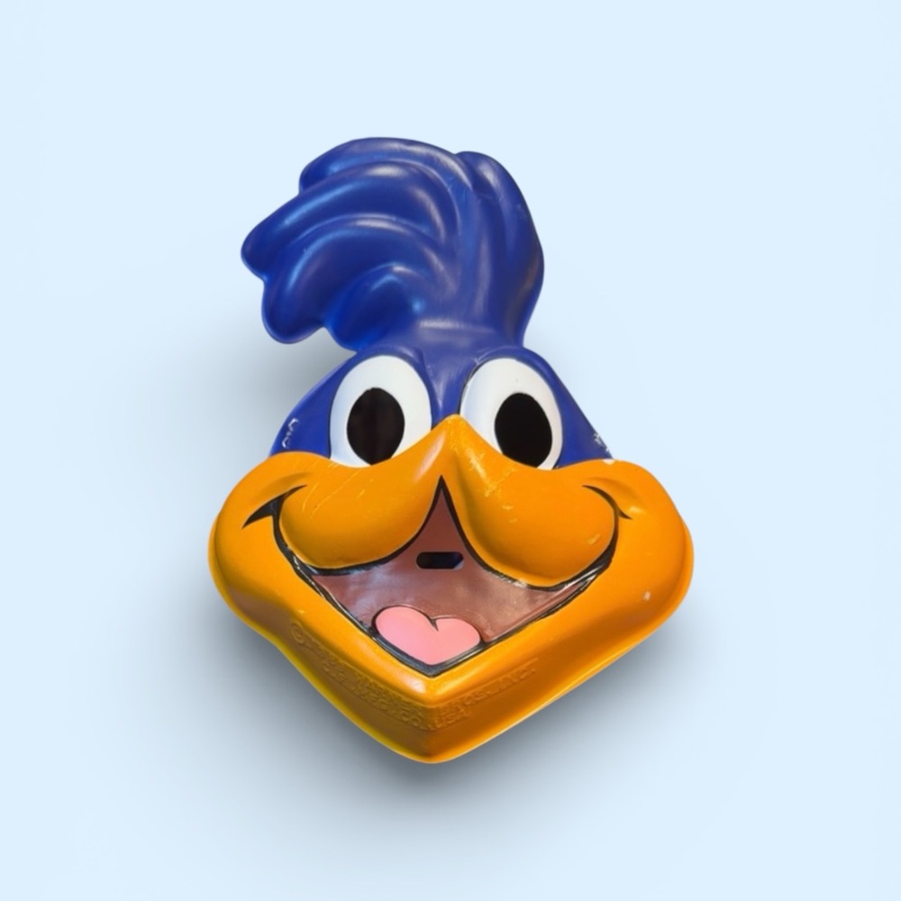 NEW VINTAGE ROAD RUNNER MASK
DELICATE SOUVENIER HARD TO FIND